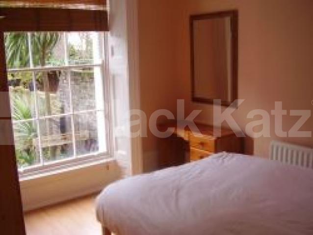 			1 Bedroom, 1 bath, 1 reception Flat			 Pentonville Road, ISLINGTON/ANGEL  N1